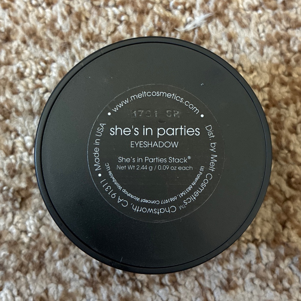 Brand New - Melt Cosmetics - She’s In Parties - Eyeshadow Stack - Picture 7 of 10